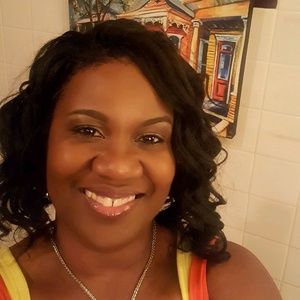 Meet your Posher, Tiris